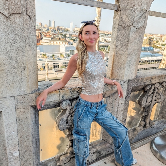 Meet your Posher, Laura - Picture 3 of 14